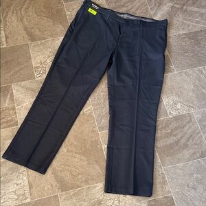 Haggar cool 18 Superflex Men's Navy Blue Pants 42” x 32” with shirtgripper NWT